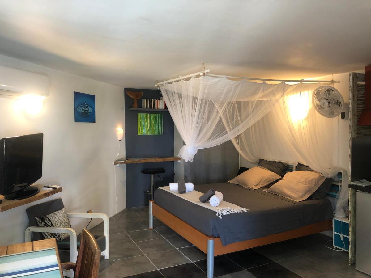 Studio Independant Dans Propriete Avec Piscine Et Wifi Apartment Saint-Gilles-les-Bains Exterior photo